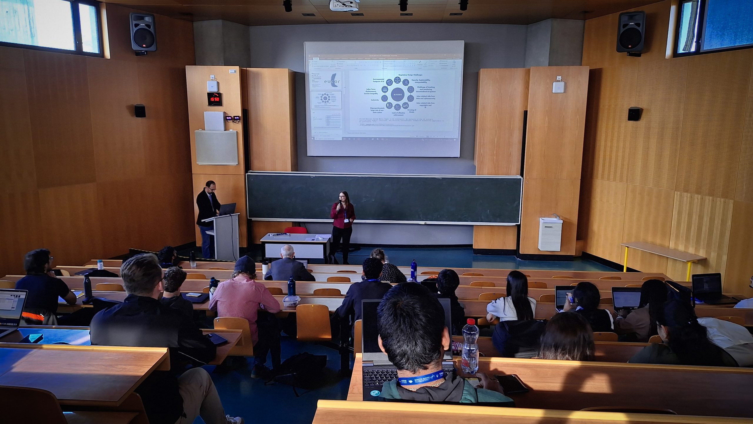 Intervention de la juriste Amanda Sessim Parisenti au côté du Dr. Karim Hammoudi, responsable du Master 2 IM.